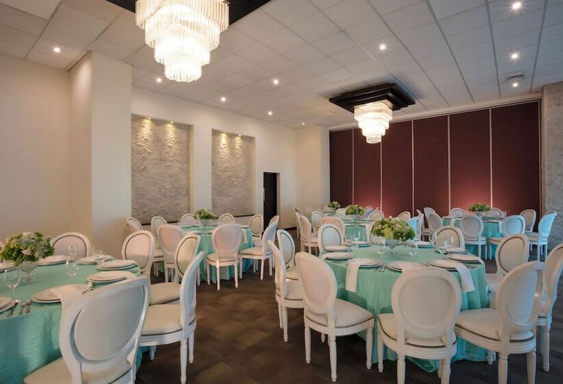 هتل Campeche Malecon