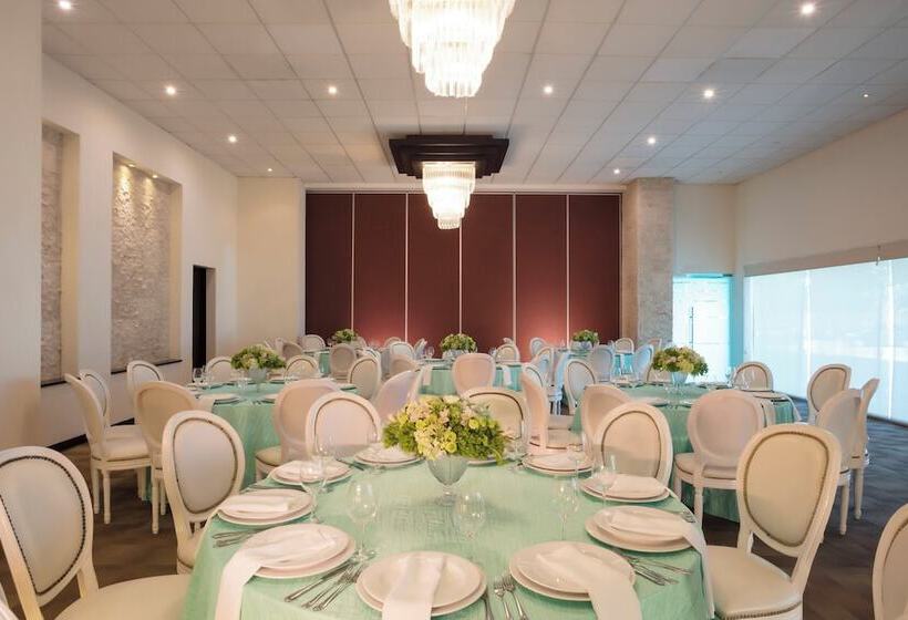 هتل Campeche Malecon