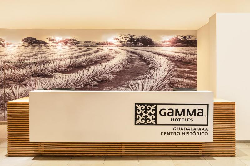 Отель Plaza Génova Centro