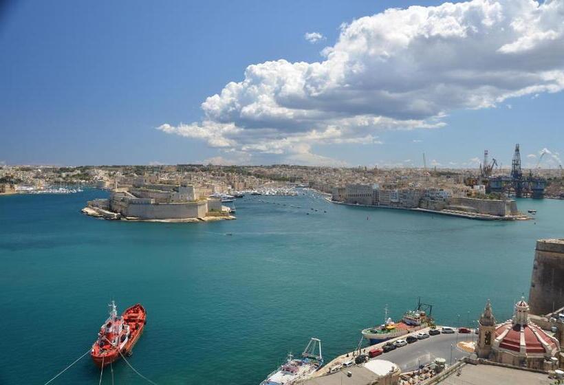 هتل Grand Harbour