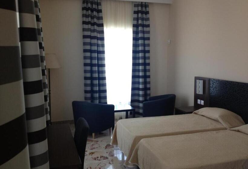 هتل Grand Harbour