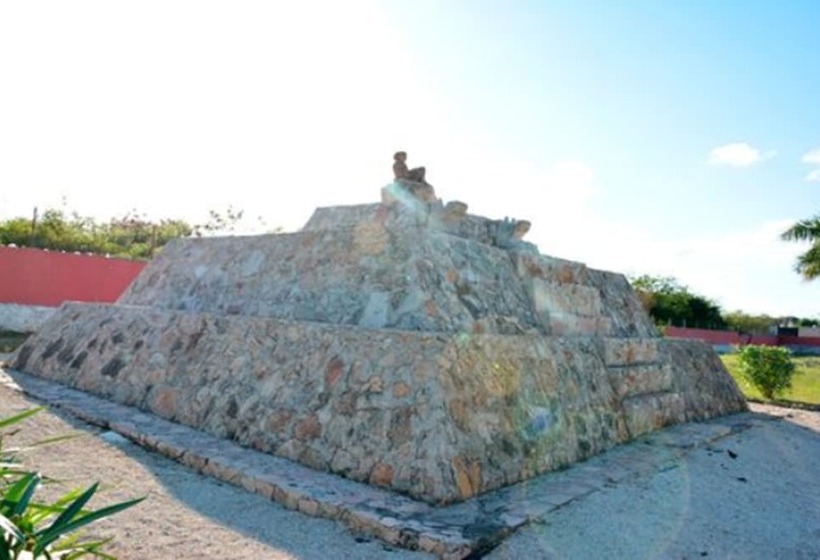 فندق Hacienda Inn