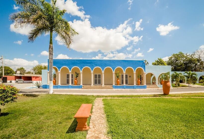 فندق Hacienda Inn