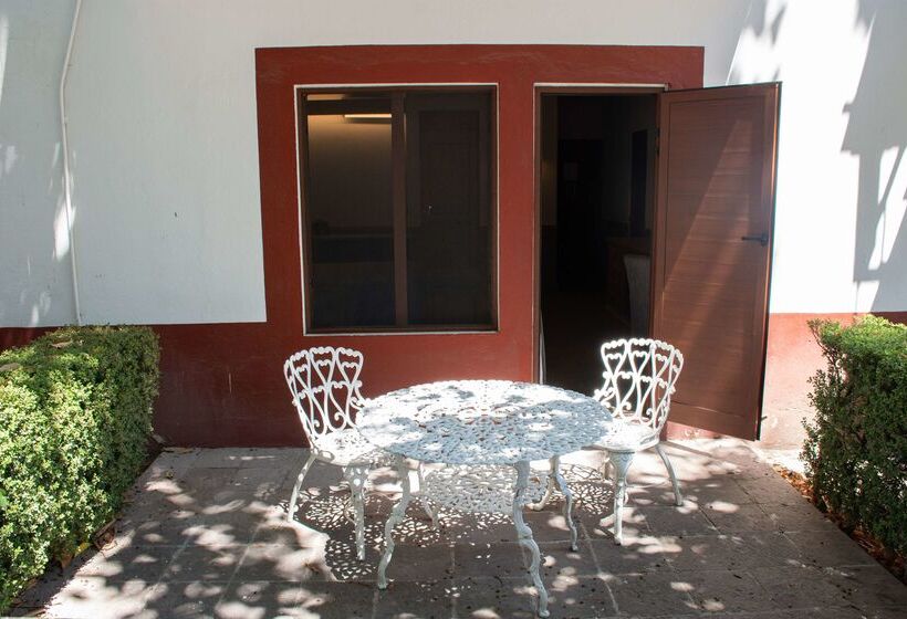 Отель Hacienda Jurica By Brisas