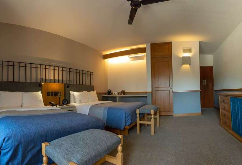 Отель Hacienda Jurica By Brisas