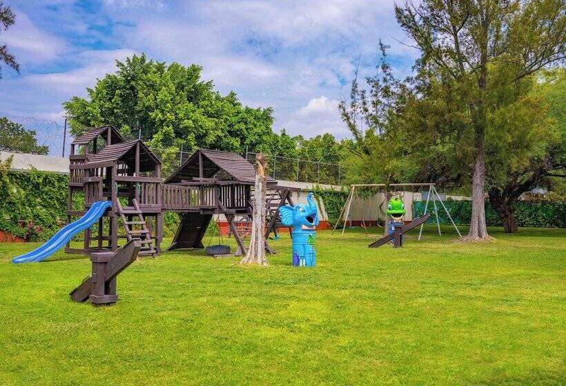 Отель Hacienda Jurica By Brisas