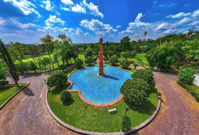 Отель Hacienda Jurica By Brisas