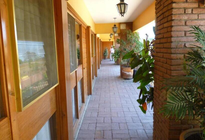 בית מלון כפרי Hacienda