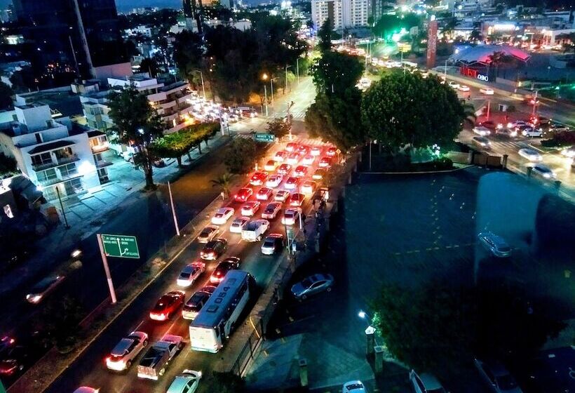 فندق Holiday Inn Guadalajara Expo Plaza Del Sol, An Ihg