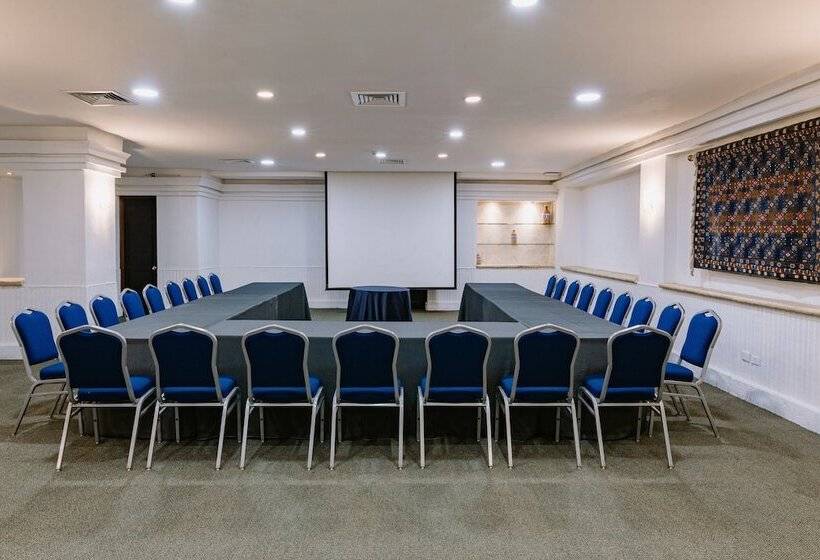 בית מלון כפרי Holiday Inn Merida, An Ihg