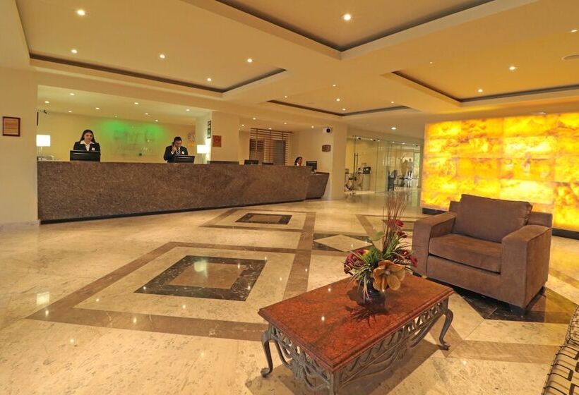 ホテル Holiday Inn Monterrey Norte, An Ihg
