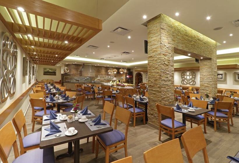 ホテル Holiday Inn Monterrey Norte, An Ihg