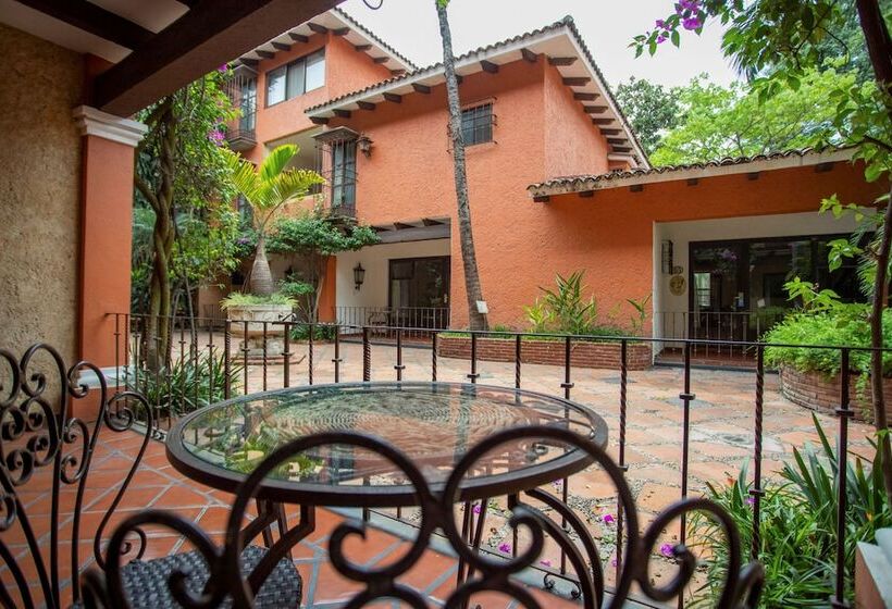 Hosteria Las Quintas Hotel Restaurante Bar