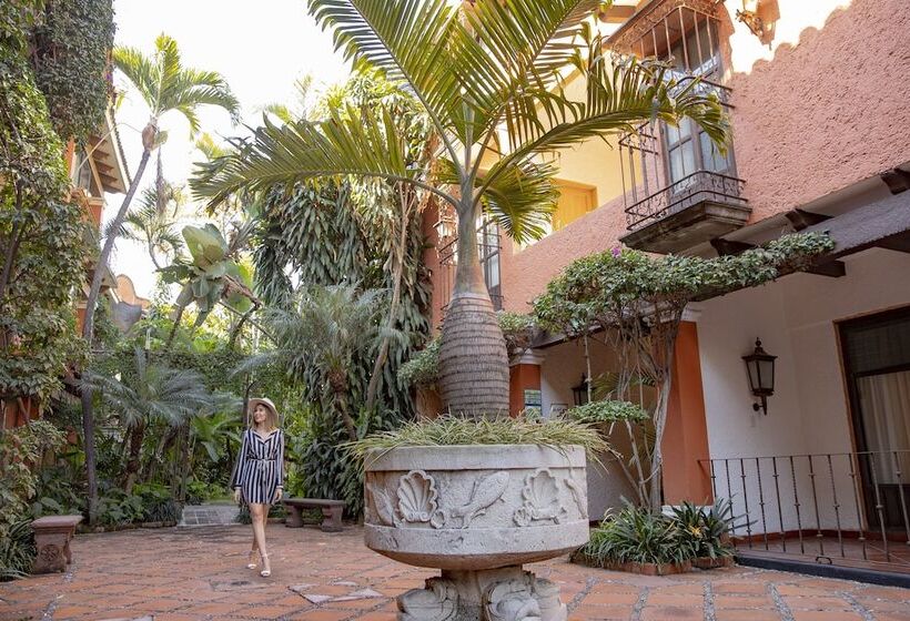 Hosteria Las Quintas Hotel Restaurante Bar