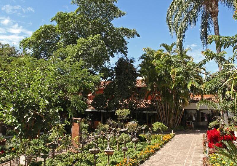 Hosteria Las Quintas Hotel Restaurante Bar