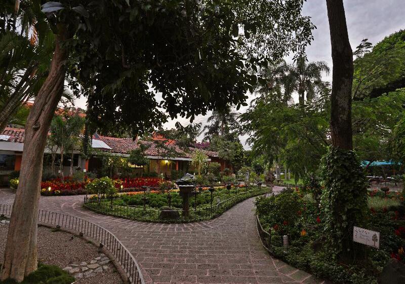 Hosteria Las Quintas Hotel Restaurante Bar