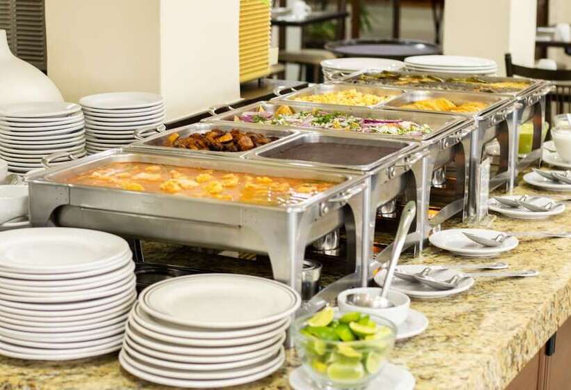 ホテル Howard Johnson By Wyndham Veracruz