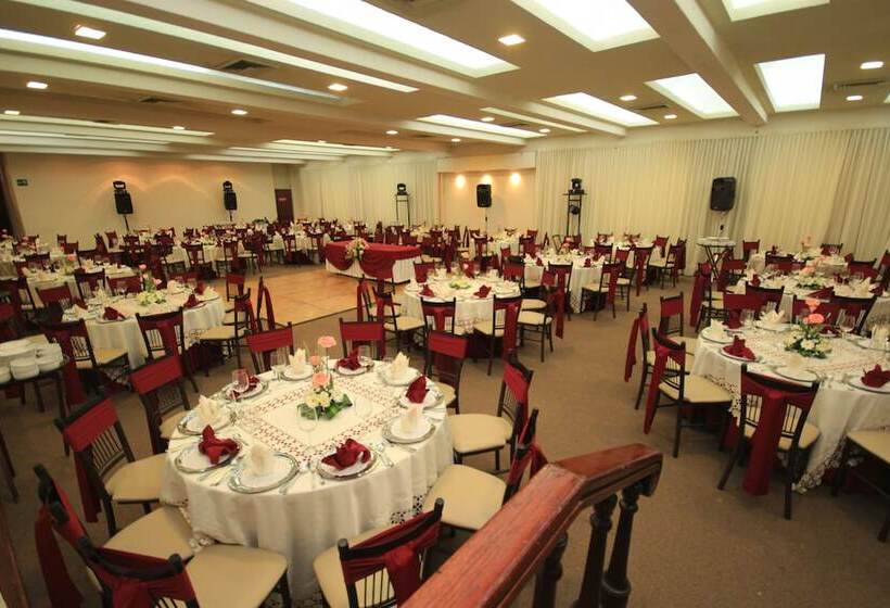 ホテル Howard Johnson By Wyndham Veracruz