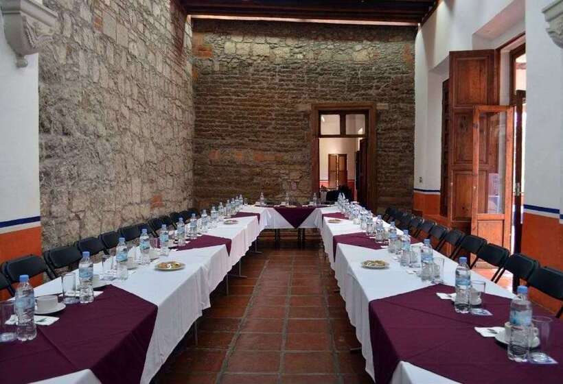 酒店 Howard Johnson By Wyndham Morelia Calle Real