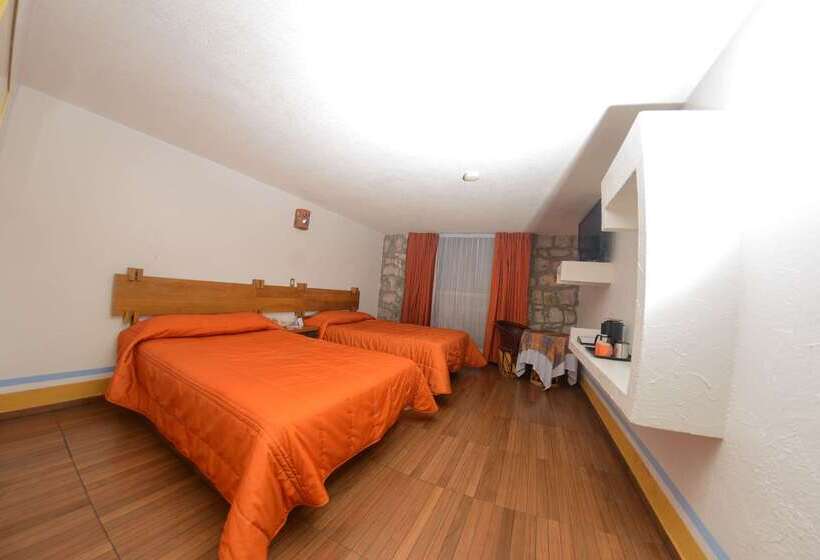 Отель Howard Johnson By Wyndham Morelia Calle Real