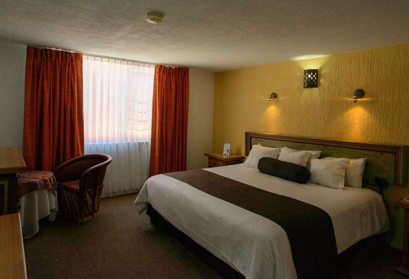 酒店 Howard Johnson By Wyndham Morelia Calle Real