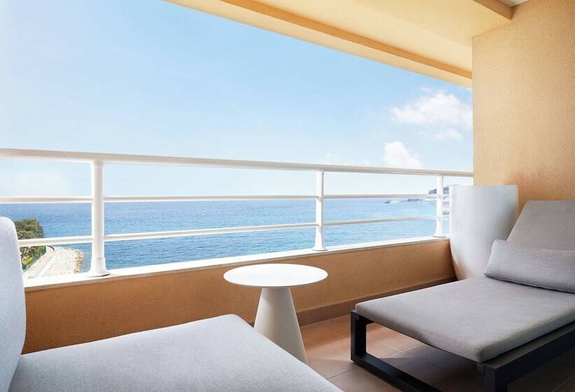 هتل Le Méridien Beach Plaza