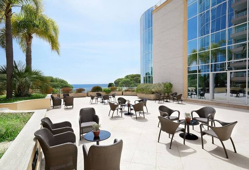 ホテル Le Méridien Beach Plaza