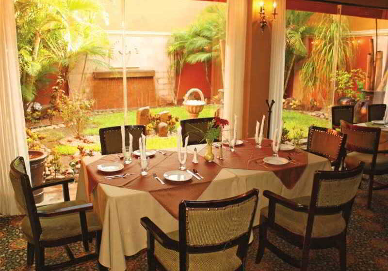 Отель Inhouse Select Hacienda Tres Rios