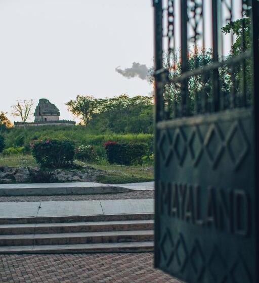 Mayaland Hotel & Bungalows