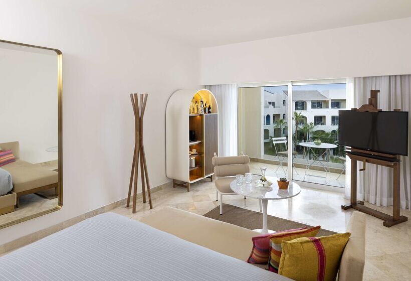 Отель Me Cabo By Meliá