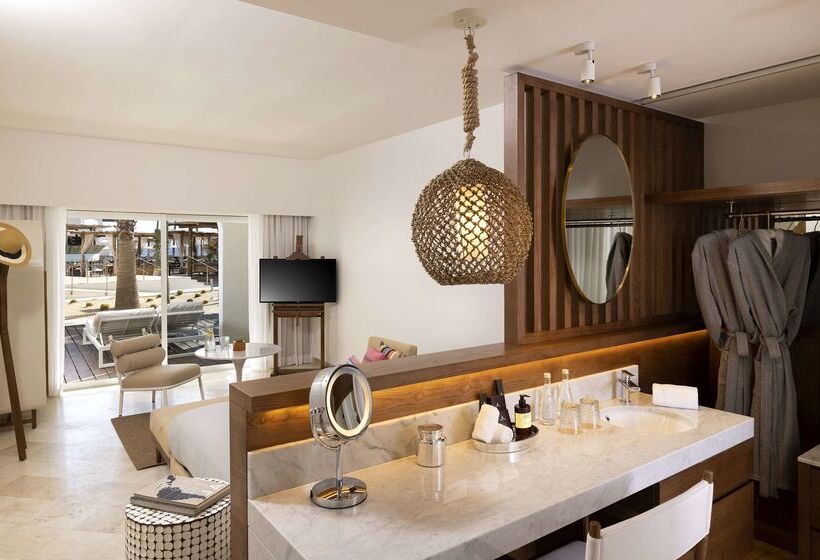 Отель Me Cabo By Meliá