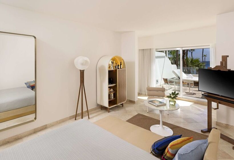 Отель Me Cabo By Meliá