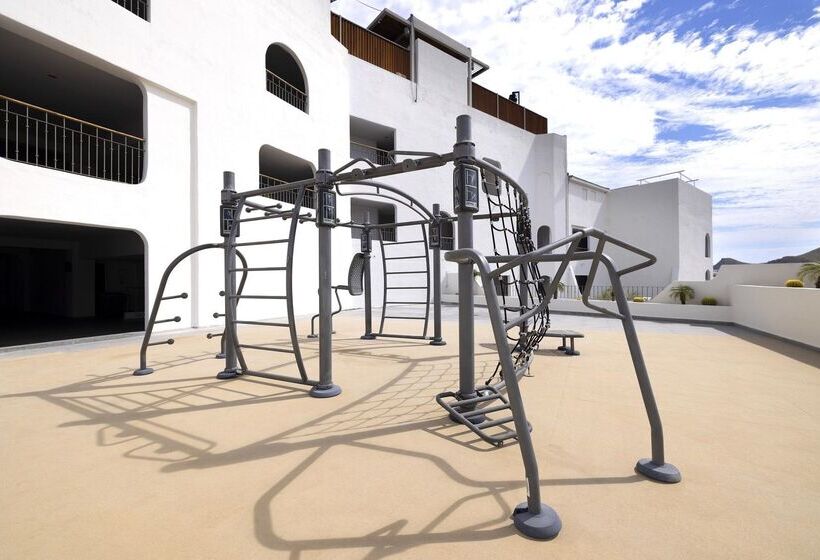 Отель Me Cabo By Meliá