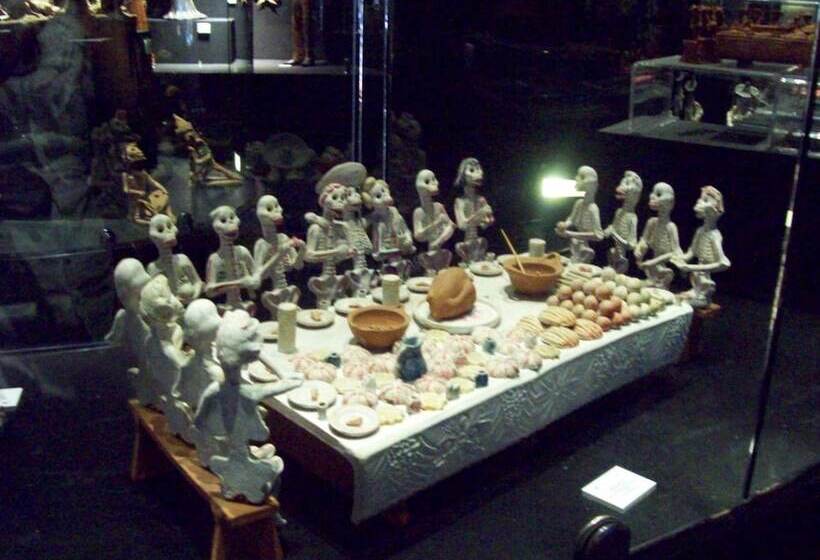 هتل Medrano Temáticas And Business Rooms Aguascalientes