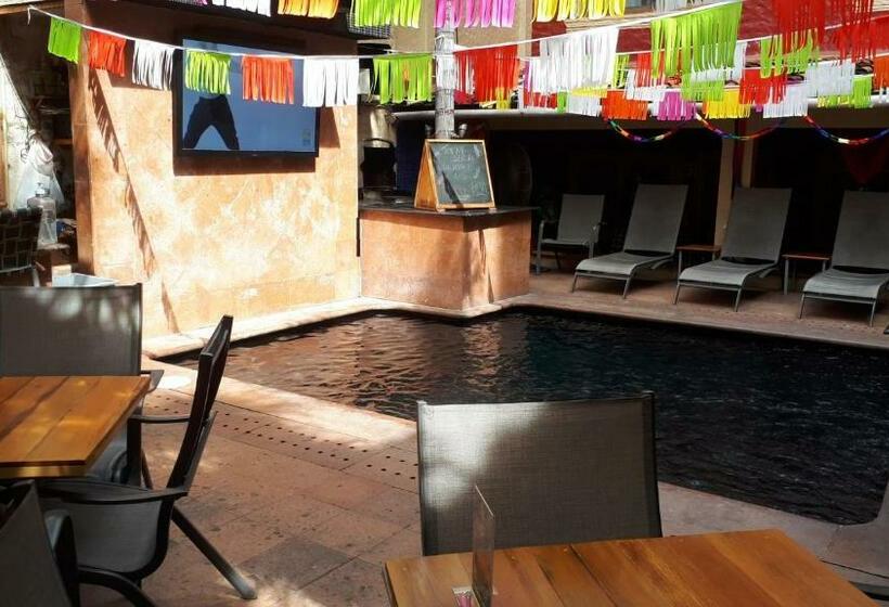 فندق Mercurio   Caters To Gay Men