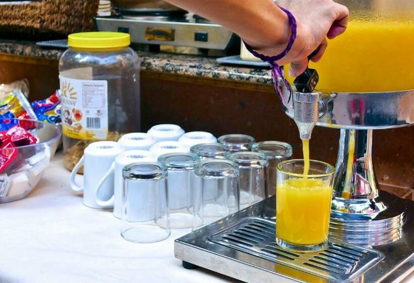 فندق Mercurio   Caters To Gay Men