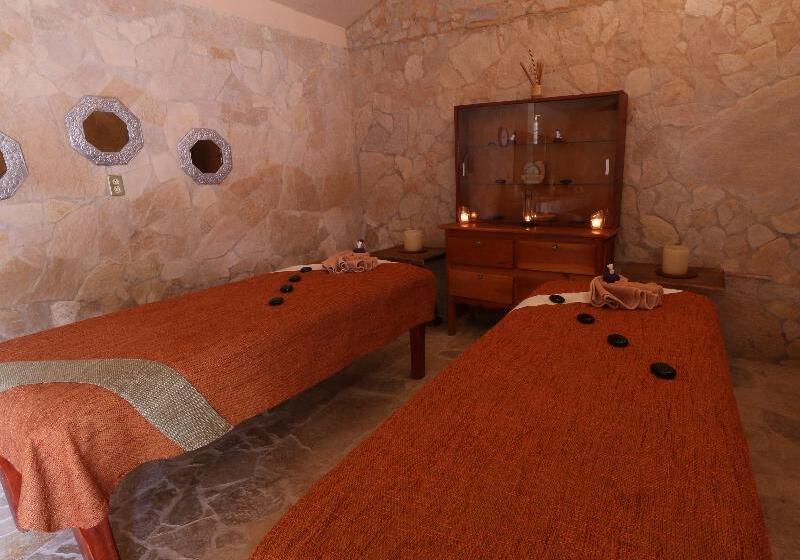 ホテル Mision Palenque