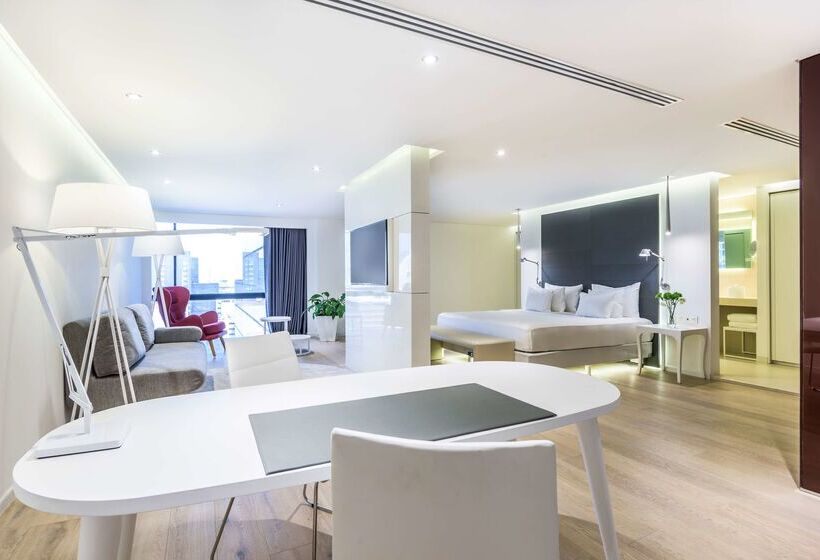 ホテル NH Collection Mexico City Reforma