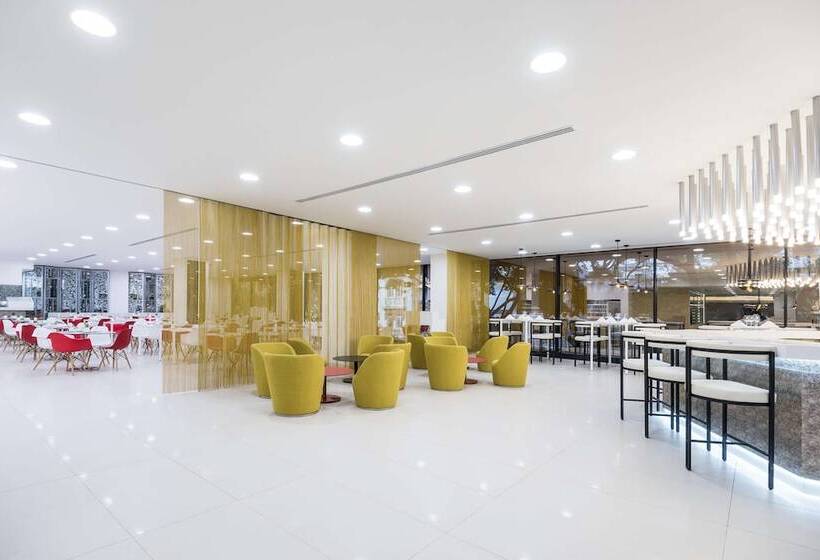 ホテル NH Collection Mexico City Reforma