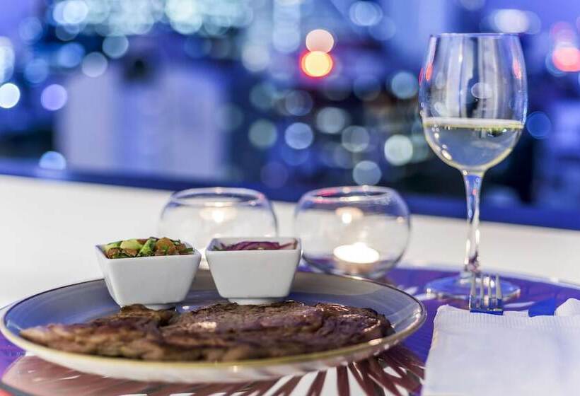 ホテル NH Collection Mexico City Reforma