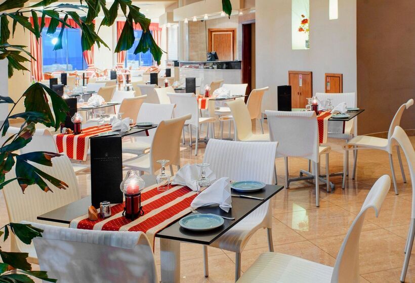 هتل Paradise Bay Resort