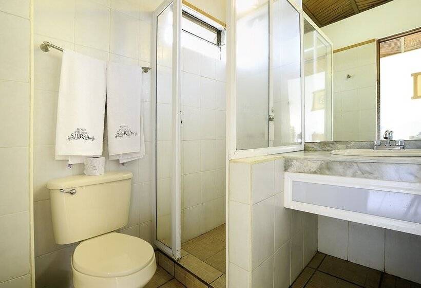 فندق Pie De La Sierra