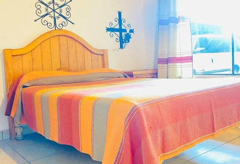 فندق Pie De La Sierra