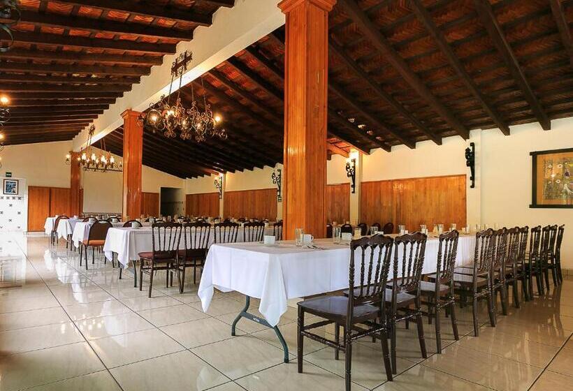 فندق Pie De La Sierra