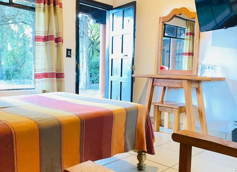 فندق Pie De La Sierra