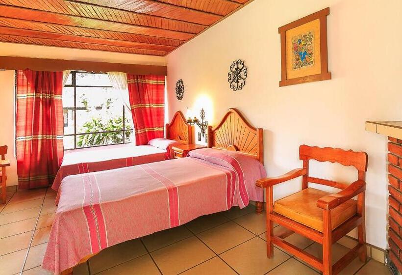 فندق Pie De La Sierra