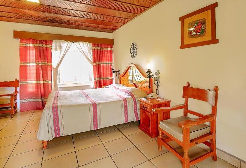 فندق Pie De La Sierra