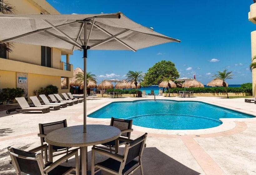 ホテル Playa Azul Cozumel