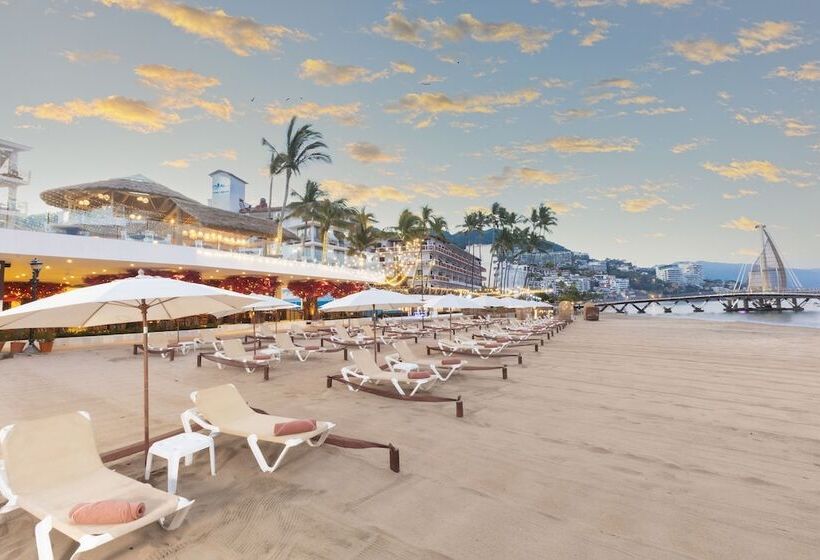 酒店 Playa Los Arcos Beach Resort