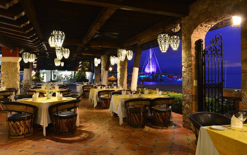 酒店 Playa Los Arcos Beach Resort